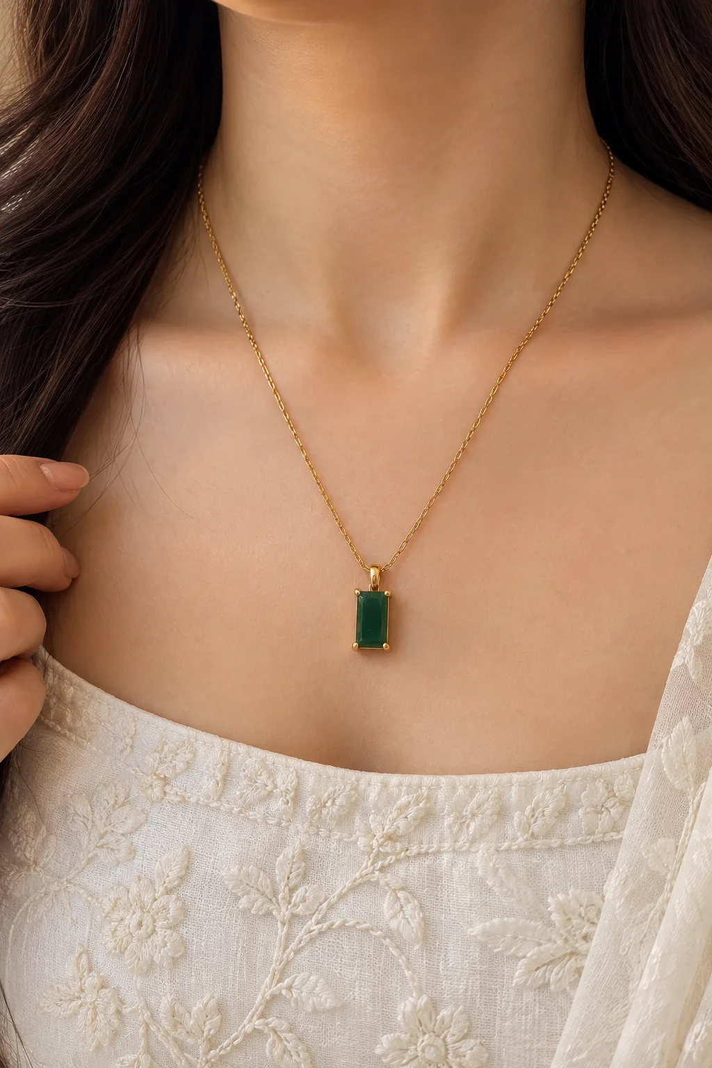 Emerald Grace Pendant Set