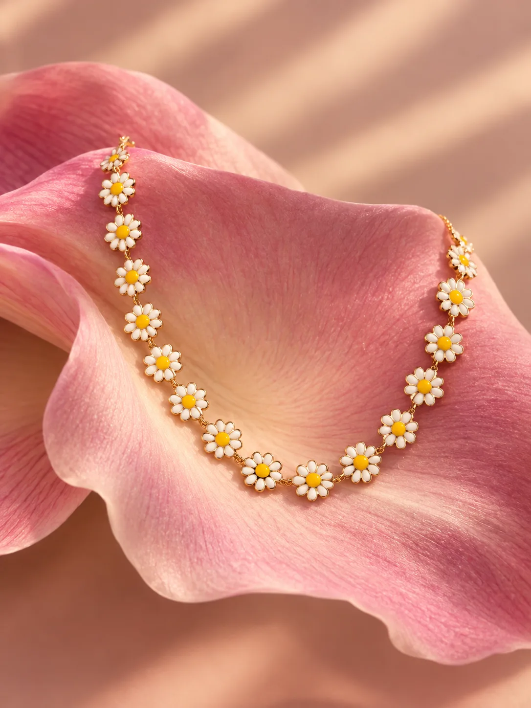 Daisy Charm Necklace